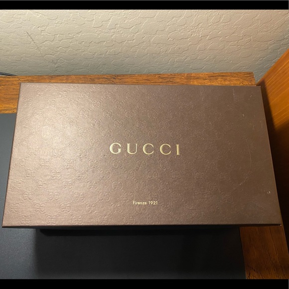 Gucci Men’s/ Women’s High Top Sneaker - Picture 4 of 4